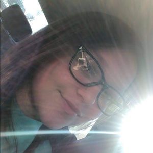 Meet your Posher, Stacy